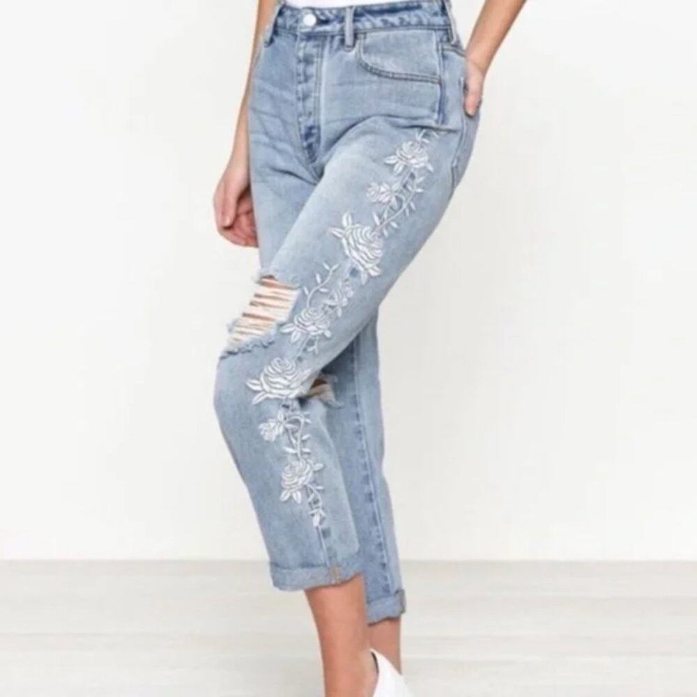 PacSun Distressed Embroidered High Rise Mom Jeans